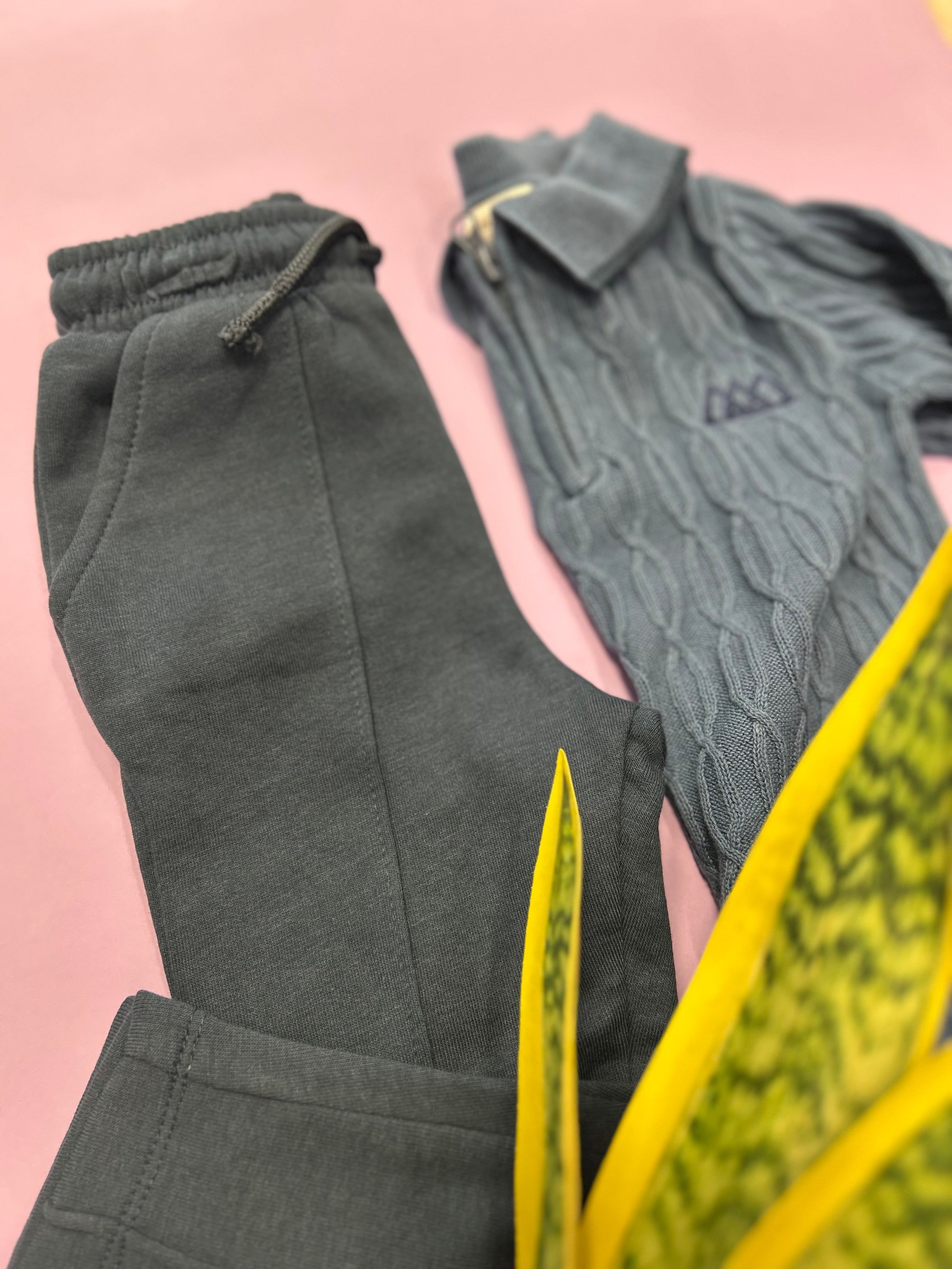 Younger Boys Knit Sweater and Jogger Outfit